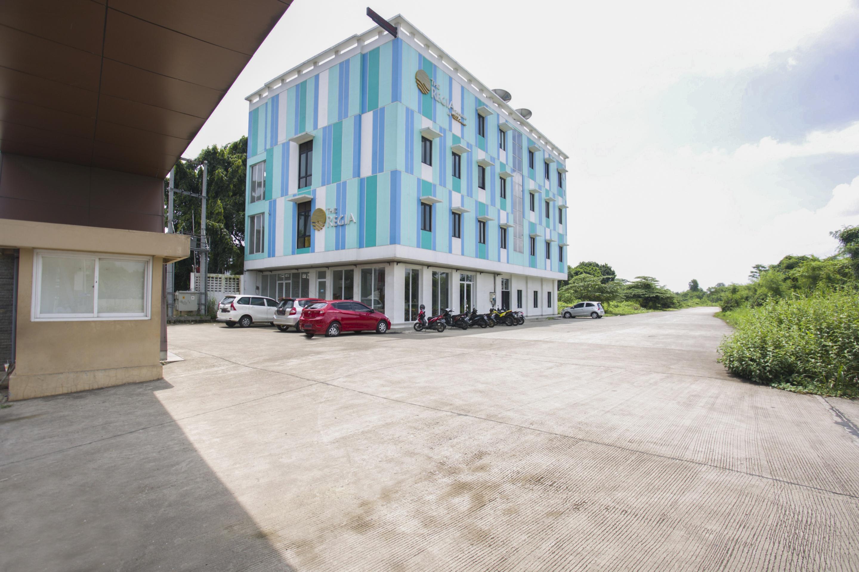 Collection O Bekasi Timur Near Gedung Juang Formerly Regia Tambun Exterior photo